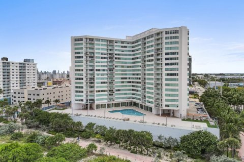 Copropriété à vendre à Miami Beach, Floride: 2 chambres, 135.17 m2 № 1969071 - photo 28