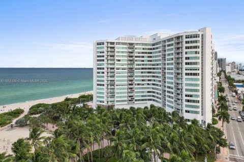 Copropriété à vendre à Miami Beach, Floride: 2 chambres, 135.17 m2 № 1969071 - photo 3