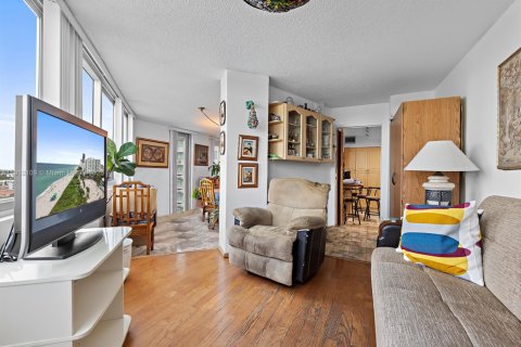 Copropriété à vendre à Miami Beach, Floride: 2 chambres, 135.17 m2 № 1969071 - photo 8