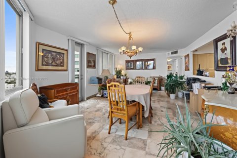 Copropriété à vendre à Miami Beach, Floride: 2 chambres, 135.17 m2 № 1969071 - photo 2