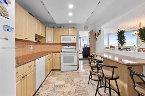 Copropriété à vendre à Miami Beach, Floride: 2 chambres, 135.17 m2 № 1969071 - photo 10