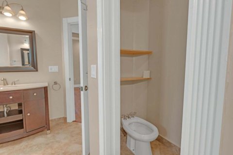Villa ou maison à vendre à Dania Beach, Floride: 4 chambres, 273.69 m2 № 2403740 - photo 24