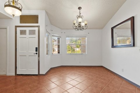 Casa en venta en Plant City, Florida, 4 dormitorios, 181.25 m2 № 1905582 - foto 6