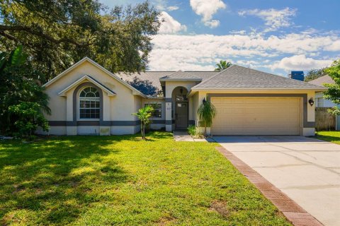 Casa en venta en Plant City, Florida, 4 dormitorios, 181.25 m2 № 1905582 - foto 1