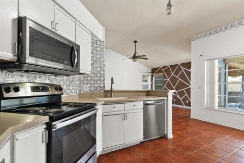Casa en venta en Plant City, Florida, 4 dormitorios, 181.25 m2 № 1905582 - foto 11