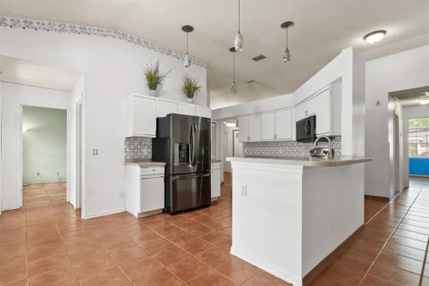 Casa en venta en Plant City, Florida, 4 dormitorios, 181.25 m2 № 1905582 - foto 13