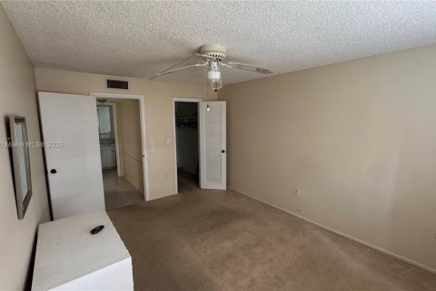 Condo in Sunrise, Florida, 1 bedroom  № 1952499 - photo 6