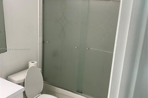 Condominio en venta en Miami Beach, Florida, 2 dormitorios, 98.85 m2 № 1985399 - foto 8