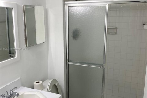 Condominio en venta en Miami Beach, Florida, 2 dormitorios, 98.85 m2 № 1985399 - foto 7