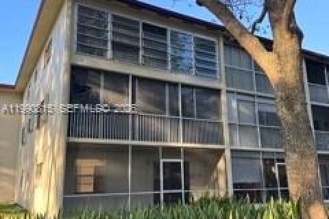 Condominio en alquiler en Pembroke Pines, Florida, 2 dormitorios, 88.63 m2 № 2057544 - foto 20