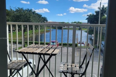 Снять в аренду кондоминиум в Дорал, Флорида 2 спальни, 104.33м2, № 2018451 - фото 15