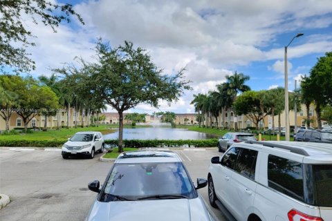 Снять в аренду кондоминиум в Дорал, Флорида 2 спальни, 104.33м2, № 2018451 - фото 5