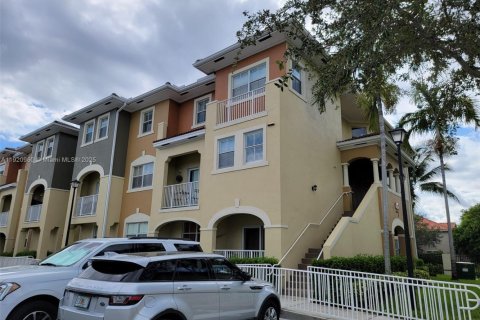 Снять в аренду кондоминиум в Дорал, Флорида 2 спальни, 104.33м2, № 2018451 - фото 3