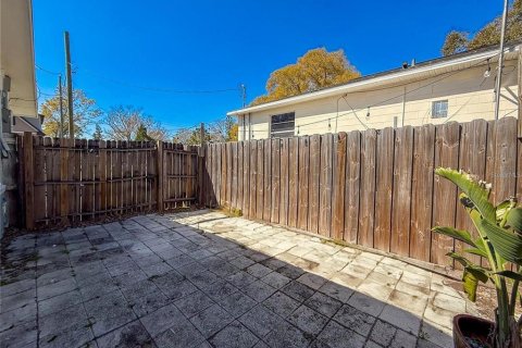 House in Tampa, Florida 3 bedrooms, 75.99 sq.m. № 1848102 - photo 19