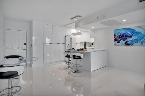 Condominio en alquiler en Hollywood, Florida, 1 dormitorio, 69.21 m2 № 2053141 - foto 10