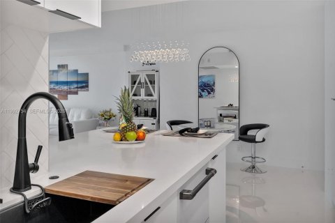 Condominio en alquiler en Hollywood, Florida, 1 dormitorio, 69.21 m2 № 2053141 - foto 17