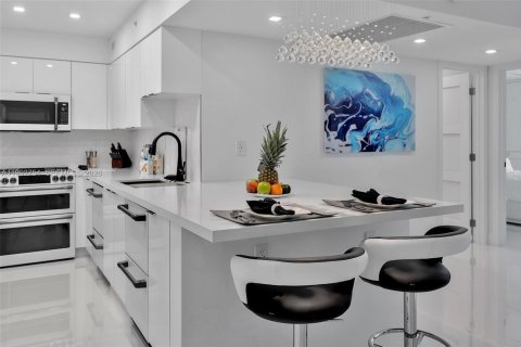 Condominio en alquiler en Hollywood, Florida, 1 dormitorio, 69.21 m2 № 2053141 - foto 4