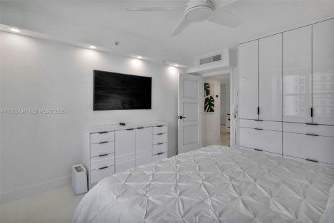 Condominio en alquiler en Hollywood, Florida, 1 dormitorio, 69.21 m2 № 2053141 - foto 23