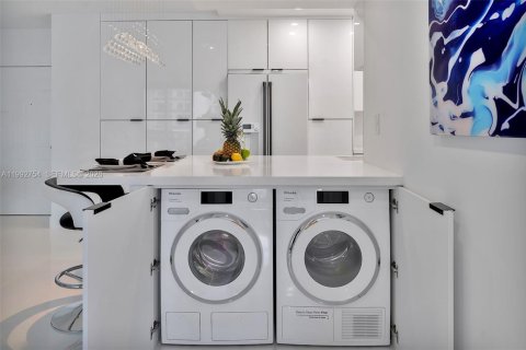 Condominio en alquiler en Hollywood, Florida, 1 dormitorio, 69.21 m2 № 2053141 - foto 12