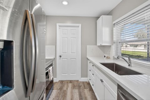 House in Plantation, Florida 2 bedrooms, 83.98 sq.m. № 2082955 - photo 14