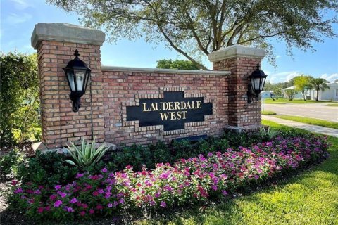 House in Plantation, Florida 2 bedrooms, 83.98 sq.m. № 2082955 - photo 3