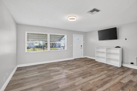 House in Plantation, Florida 2 bedrooms, 83.98 sq.m. № 2082955 - photo 9