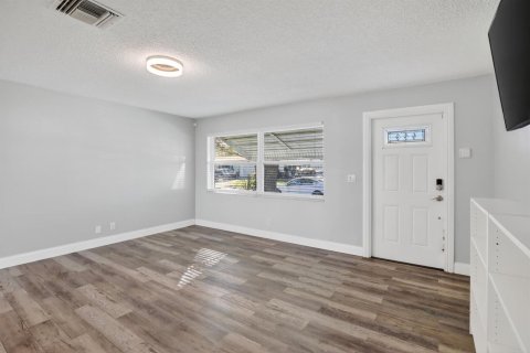 House in Plantation, Florida 2 bedrooms, 83.98 sq.m. № 2082955 - photo 8