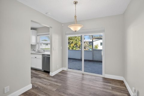 House in Plantation, Florida 2 bedrooms, 83.98 sq.m. № 2082955 - photo 12