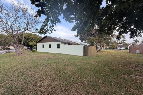 Купить таунхаус в Майами, Флорида 2 спальни, 90.12м2, № 2005469 - фото 17