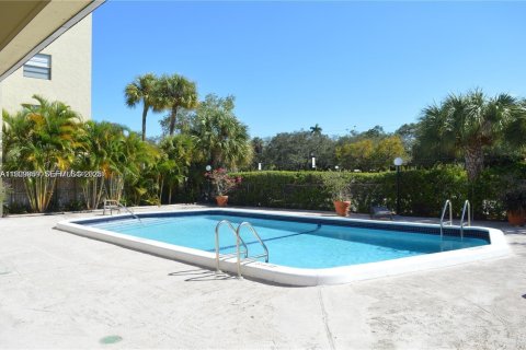 Снять в аренду кондоминиум в Норт-Майами-Бич, Флорида 1 спальня, 66.89м2, № 1991625 - фото 6