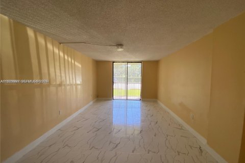 Снять в аренду кондоминиум в Норт-Майами-Бич, Флорида 1 спальня, 66.89м2, № 1991625 - фото 10