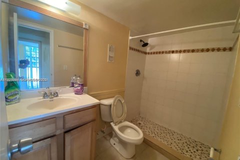 Снять в аренду кондоминиум в Норт-Майами-Бич, Флорида 1 спальня, 66.89м2, № 1991625 - фото 17