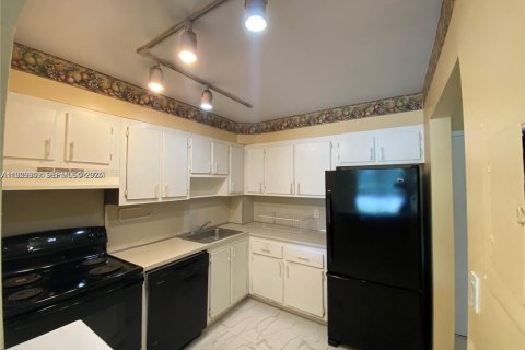 Снять в аренду кондоминиум в Норт-Майами-Бич, Флорида 1 спальня, 66.89м2, № 1991625 - фото 9