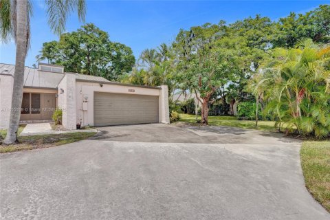 Touwnhouse à vendre à Lauderhill, Floride: 2 chambres, 133.41 m2 № 1957405 - photo 3
