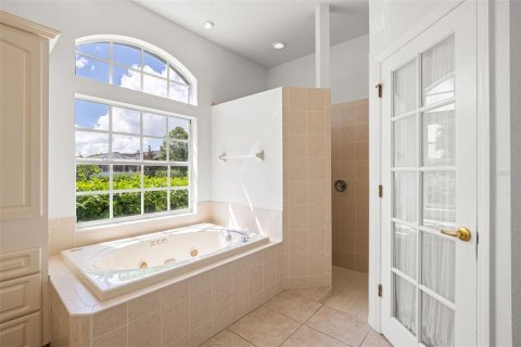 Villa ou maison à vendre à New Port Richey, Floride: 6 chambres, 294.96 m2 № 2299786 - photo 29