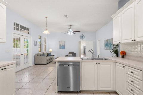 Villa ou maison à vendre à New Port Richey, Floride: 6 chambres, 294.96 m2 № 2299786 - photo 22