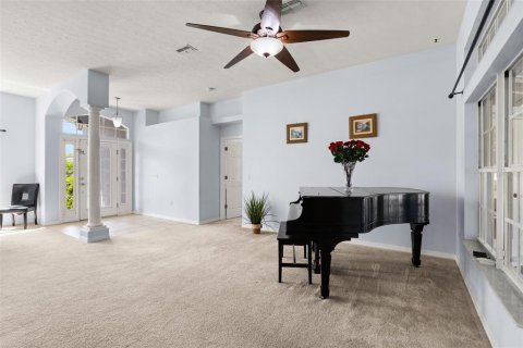 Villa ou maison à vendre à New Port Richey, Floride: 6 chambres, 294.96 m2 № 2299786 - photo 9