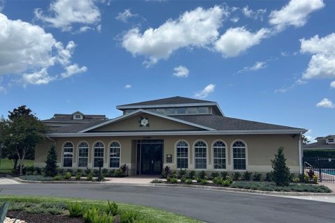 Townhouse in Clermont, Florida 4 bedrooms, 190.26 sq.m. № 2207141 - photo 17