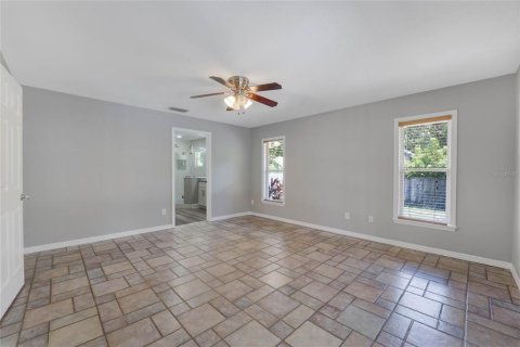 House in Kissimmee, Florida 4 bedrooms, 204.38 sq.m. № 1913842 - photo 24