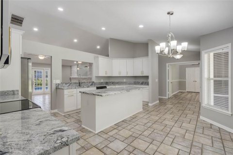 House in Kissimmee, Florida 4 bedrooms, 204.38 sq.m. № 1913842 - photo 19