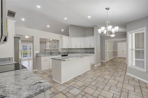 House in Kissimmee, Florida 4 bedrooms, 204.38 sq.m. № 1913842 - photo 14