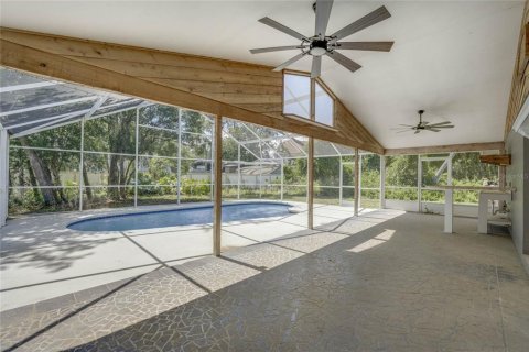 House in Kissimmee, Florida 4 bedrooms, 204.38 sq.m. № 1913842 - photo 11