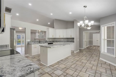 House in Kissimmee, Florida 4 bedrooms, 204.38 sq.m. № 1913842 - photo 18