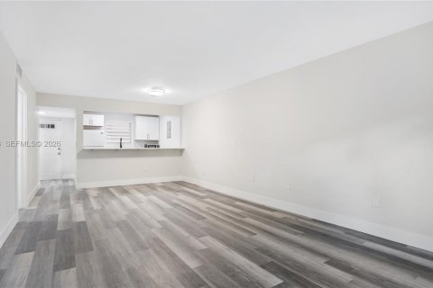 Condo in Coral Gables, Florida, 2 bedrooms  № 2032032