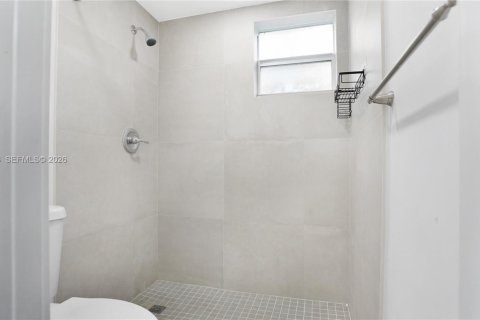 Condo in Coral Gables, Florida, 2 bedrooms № 2032032 - photo 21