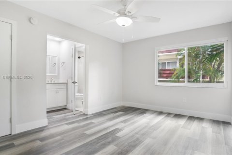 Condo in Coral Gables, Florida, 2 bedrooms № 2032032 - photo 16