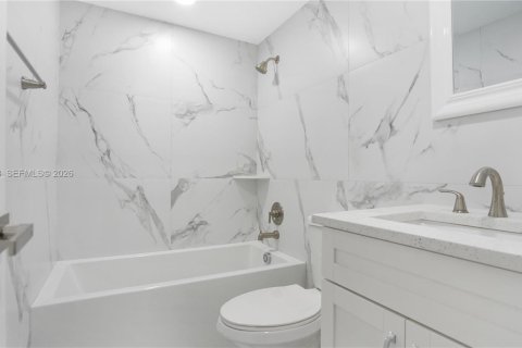 Condo in Coral Gables, Florida, 2 bedrooms № 2032032 - photo 27