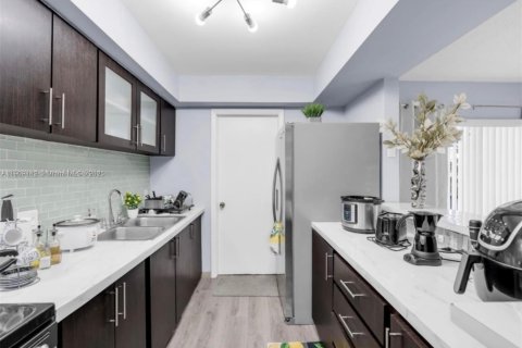 Apartment in Miami, Florida 2 bedrooms, 114.73 sq.m. № 1964440 - photo 3