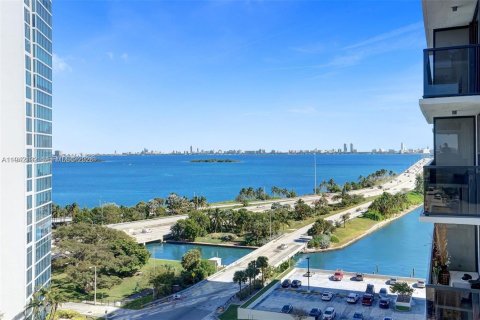 Condo in Miami, Florida, 2 bedrooms  № 1999119 - photo 28