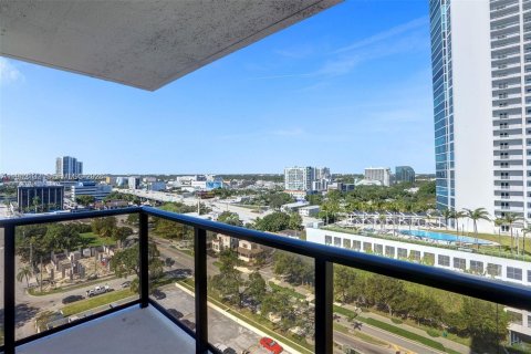 Condo in Miami, Florida, 2 bedrooms  № 1999119 - photo 23
